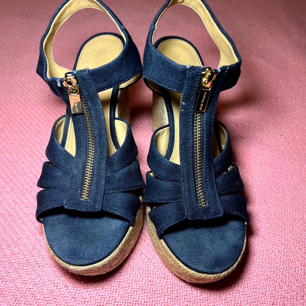 Michael Kors Berkley Navy Blue Canvas Espadrille Wedge Sandals Gold Zip 9M - Picture 2 of 9